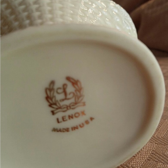 Lenox Small Weave Gold Trim Basket, 5" x 4" x 2 1/2", - Picture 2 of 4